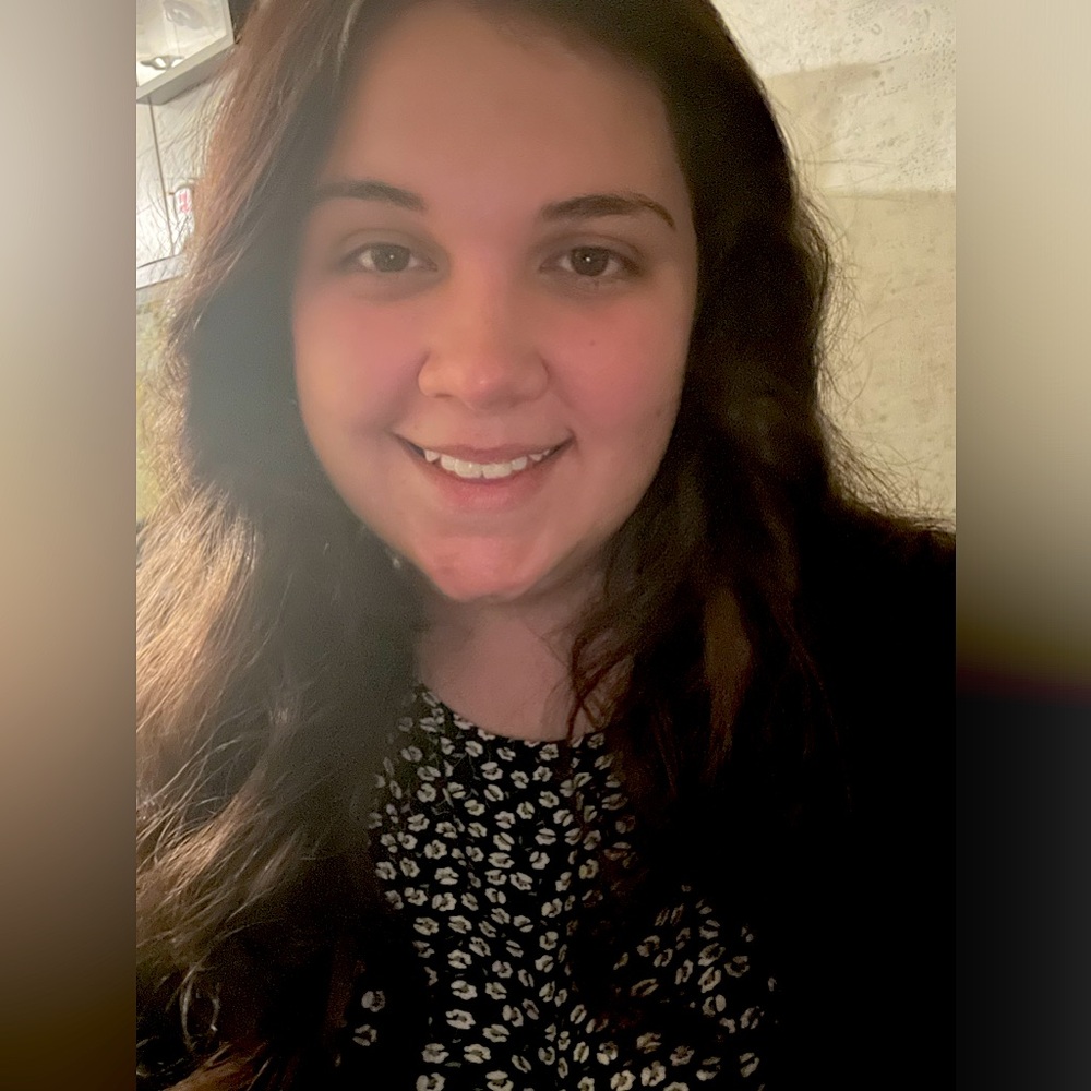 Meet your Posher, Chloe